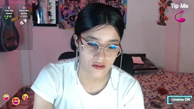 Snapshot of bastethott chatting on July 24, 2026, 11:03 pm bastethott online show from July 24, 2026, 11:03 pm