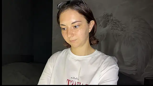 Snapshot of Amalia_Lambert_13 chatting on June 30, 2026, 8:21 pm Amalia Lambert 13 online show from June 30, 2026, 8:21 pm