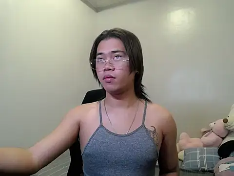 Yumekofear online show from May 1, 2026, 12:43 pm