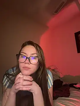 daisycollins online show from June 23, 2026, 12:36 pm
