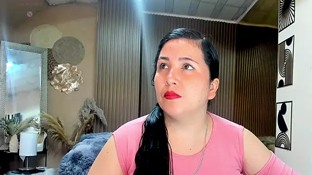 Snapshot of BBWLuxuryMuse chatting on June 4, 2026, 11:16 am BBWLuxuryMuse online show from June 4, 2026, 11:16 am
