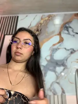 Julieth ec online show from May 27, 2026, 12:24 pm