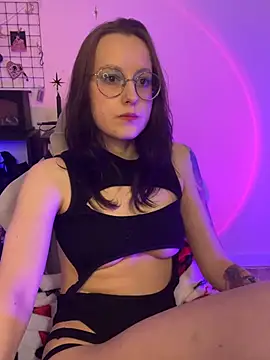 GoddessLS online show from May 4, 2026, 8:05 pm