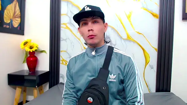 Snapshot of _Anubis__ chatting on May 5, 2026, 7:22 pm Anubis online show from May 5, 2026, 7:22 pm