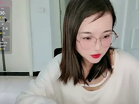 Zouzou-66 online show from May 6, 2026, 7:46 am