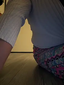 PeachyPlumby online show from May 3, 2026, 5:13 am