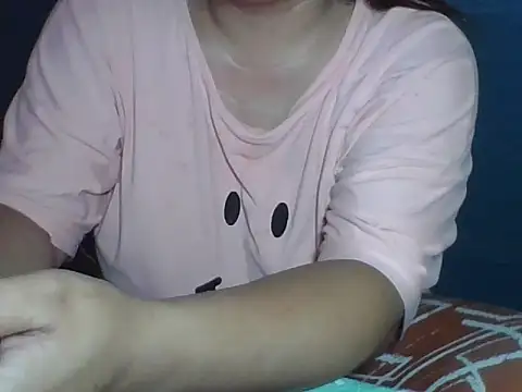 Snapshot of MommyKaye30 chatting on July 18, 2026, 8:12 pm MommyKaye30 online show from July 18, 2026, 8:12 pm