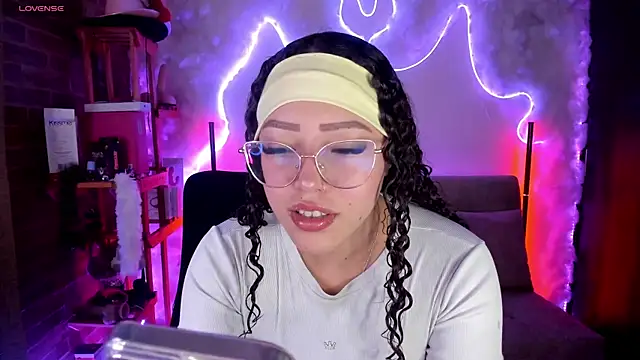 Snapshot of liz_martins1 chatting on June 2, 2026, 2:24 am liz martins1 online show from June 2, 2026, 2:24 am