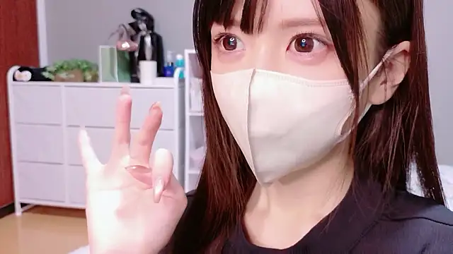 Snapshot of hina_mochi chatting on June 10, 2026, 1:21 pm hina mochi online show from June 10, 2026, 1:21 pm