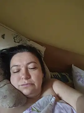 Snapshot of EmmaEmmy40 chatting on June 20, 2026, 4:04 am EmmaEmmy40 online show from June 20, 2026, 4:04 am