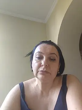 Snapshot of EmmaEmmy40 chatting on June 26, 2026, 3:27 pm EmmaEmmy40 online show from June 26, 2026, 3:27 pm