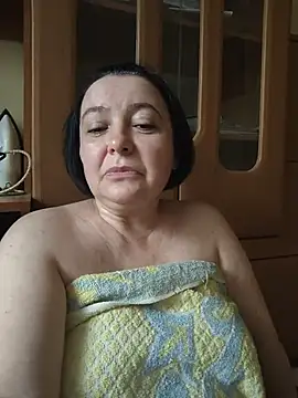 Snapshot of EmmaEmmy40 chatting on June 30, 2026, 4:41 pm EmmaEmmy40 online show from June 30, 2026, 4:41 pm