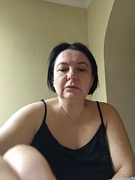 Snapshot of EmmaEmmy40 chatting on July 5, 2026, 4:25 pm EmmaEmmy40 online show from July 5, 2026, 4:25 pm
