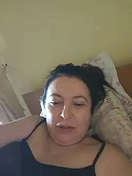 Snapshot of EmmaEmmy40 chatting on July 11, 2026, 4:32 pm EmmaEmmy40 online show from July 11, 2026, 4:32 pm