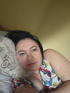 Snapshot of EmmaEmmy40 chatting on July 16, 2026, 3:56 am EmmaEmmy40 online show from July 16, 2026, 3:56 am