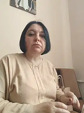 Snapshot of EmmaEmmy40 chatting on July 24, 2026, 8:01 am EmmaEmmy40 online show from July 24, 2026, 8:01 am