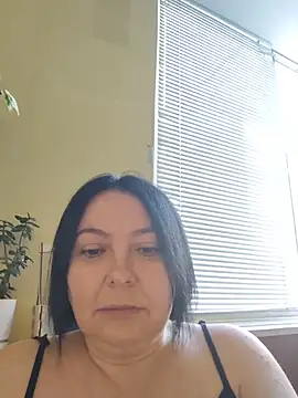 Snapshot of EmmaEmmy40 chatting on July 29, 2026, 3:43 pm EmmaEmmy40 online show from July 29, 2026, 3:43 pm