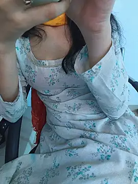 Snapshot of zoya_baby_ chatting on June 5, 2026, 3:46 am zoya baby online show from June 5, 2026, 3:46 am