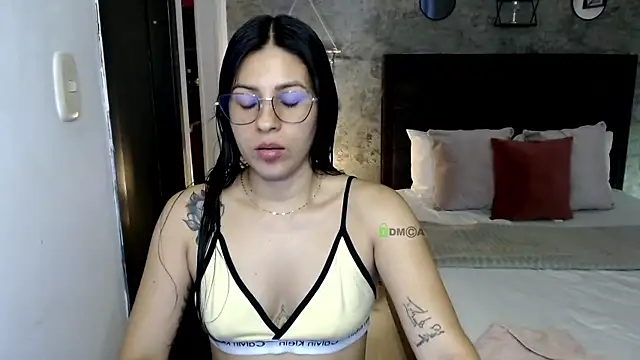 Snapshot of isa_cruzx chatting on July 9, 2026, 9:41 pm isa cruzx online show from July 9, 2026, 9:41 pm