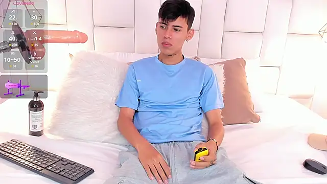 JacobFerrer online show from May 27, 2026, 6:38 pm