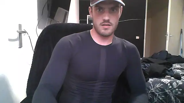 slaveboyrow online show from May 19, 2026, 6:14 pm