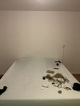 slaveboyrow online show from July 31, 2026, 11:37 pm