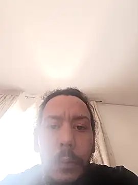 mettiu29 online show from May 3, 2026, 11:49 am