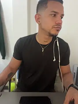 angel silva  online show from June 27, 2026, 4:39 am