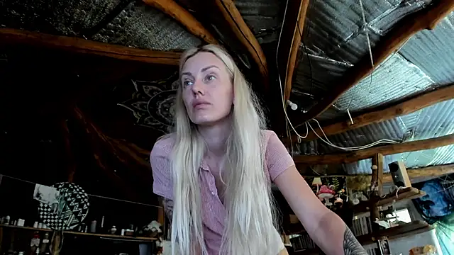 Snapshot of wildforestmuse_ chatting on July 7, 2026, 5:54 am wildforestmuse online show from July 7, 2026, 5:54 am