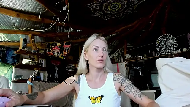 Snapshot of wildforestmuse_ chatting on August 2, 2026, 6:23 am wildforestmuse online show from August 2, 2026, 6:23 am