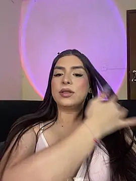 Snapshot of AriSweetener1 chatting on May 15, 2026, 7:15 am AriSweetener1 online show from May 15, 2026, 7:15 am