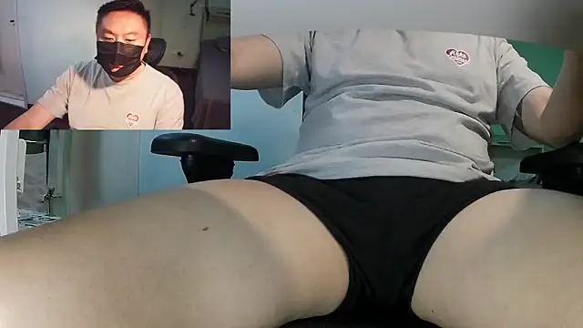mrcake666 online show from May 26, 2026, 12:45 pm