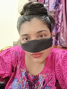 Snapshot of Joya-02 chatting on June 7, 2026, 11:47 am Joya-02 online show from June 7, 2026, 11:47 am
