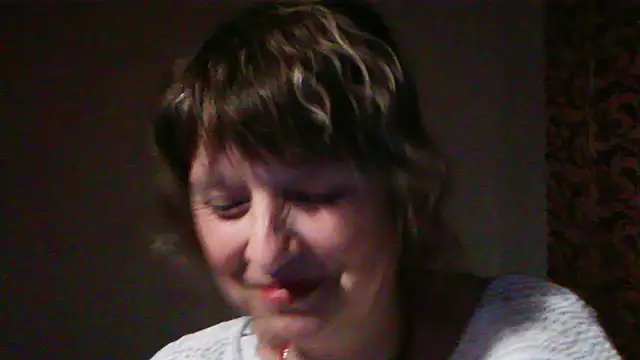 ElizabethGorden online show from May 7, 2026, 6:35 pm
