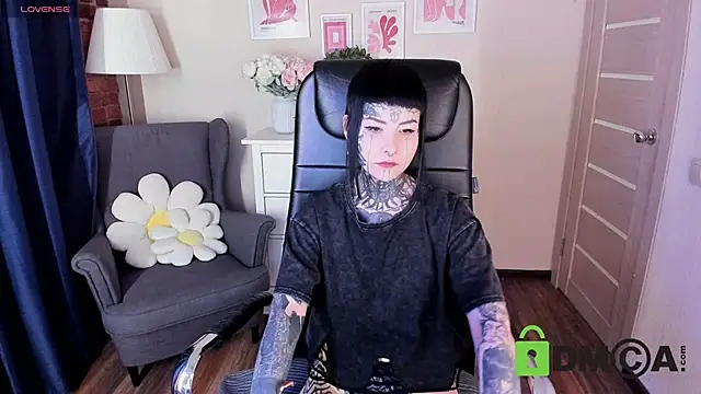 Snapshot of Bloood__Mary chatting on May 29, 2026, 11:30 am Bloood Mary online show from May 29, 2026, 11:30 am