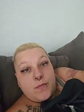 Snapshot of Lady_Peggi chatting on June 11, 2026, 6:11 am Lady Peggi online show from June 11, 2026, 6:11 am