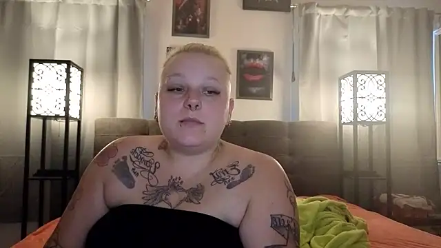 Snapshot of Lady_Peggi chatting on June 11, 2026, 6:28 pm Lady Peggi online show from June 11, 2026, 6:28 pm