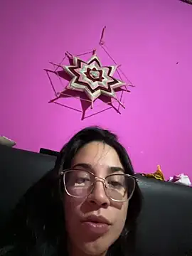 Electraaaaaaaaa online show from May 4, 2026, 3:52 pm