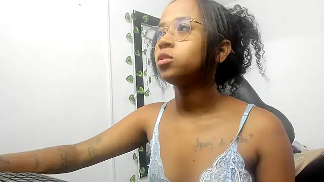 Snapshot of wizarpamela chatting on July 10, 2026, 4:20 pm wizarpamela online show from July 10, 2026, 4:20 pm