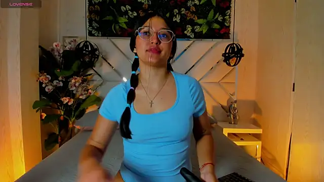 Snapshot of Janett_Moore chatting on June 20, 2026, 1:03 pm Janett Moore online show from June 20, 2026, 1:03 pm