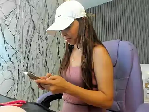 Snapshot of naomis_36 chatting on June 14, 2026, 2:08 pm naomis 36 online show from June 14, 2026, 2:08 pm