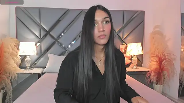 MadisonHerrera online show from June 17, 2026, 5:47 pm