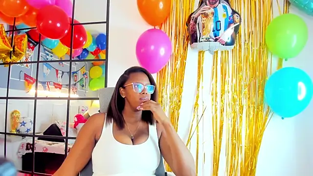 Snapshot of Miss_Khaleesi chatting on June 16, 2026, 3:36 pm Miss Khaleesi online show from June 16, 2026, 3:36 pm
