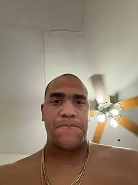 Snapshot of Carr97 chatting on July 7, 2026, 8:35 pm Carr97 online show from July 7, 2026, 8:35 pm