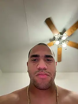 Snapshot of Carr97 chatting on July 21, 2026, 8:55 pm Carr97 online show from July 21, 2026, 8:55 pm