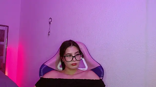 Snapshot of Destiny_A chatting on June 6, 2026, 11:04 am Destiny A online show from June 6, 2026, 11:04 am