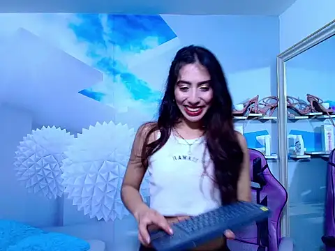 Snapshot of AMBEL-ROSE chatting on May 15, 2026, 12:28 am AMBEL-ROSE online show from May 15, 2026, 12:28 am