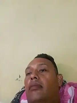 Snapshot of javier170ooo chatting on July 3, 2026, 1:28 pm javier170ooo online show from July 3, 2026, 1:28 pm