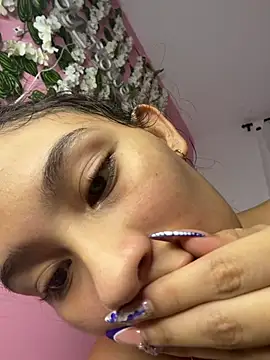 melody flowers18 online show from July 22, 2026, 3:53 am