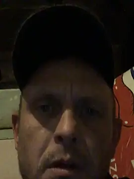 Snapshot of Marcin43w chatting on May 5, 2026, 6:16 pm Marcin43w online show from May 5, 2026, 6:16 pm